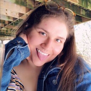 Meet your Posher, Mikaela